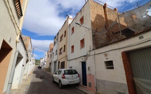 Casa para reformar de 3 dormitorios. Muy buena oportunidad