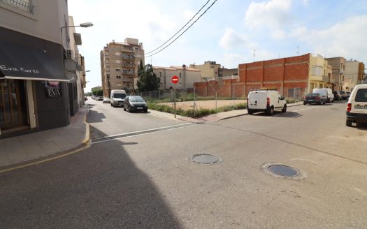 Solar urbano consolidado en el centro de Alcanar