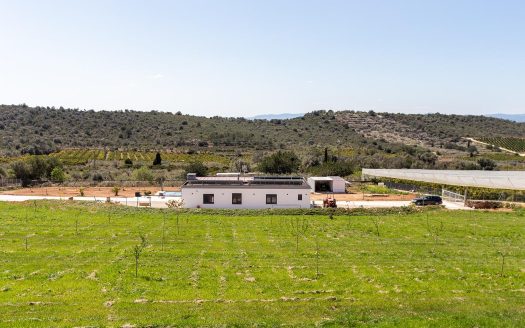 Terreno con casa en entorno de ensueño